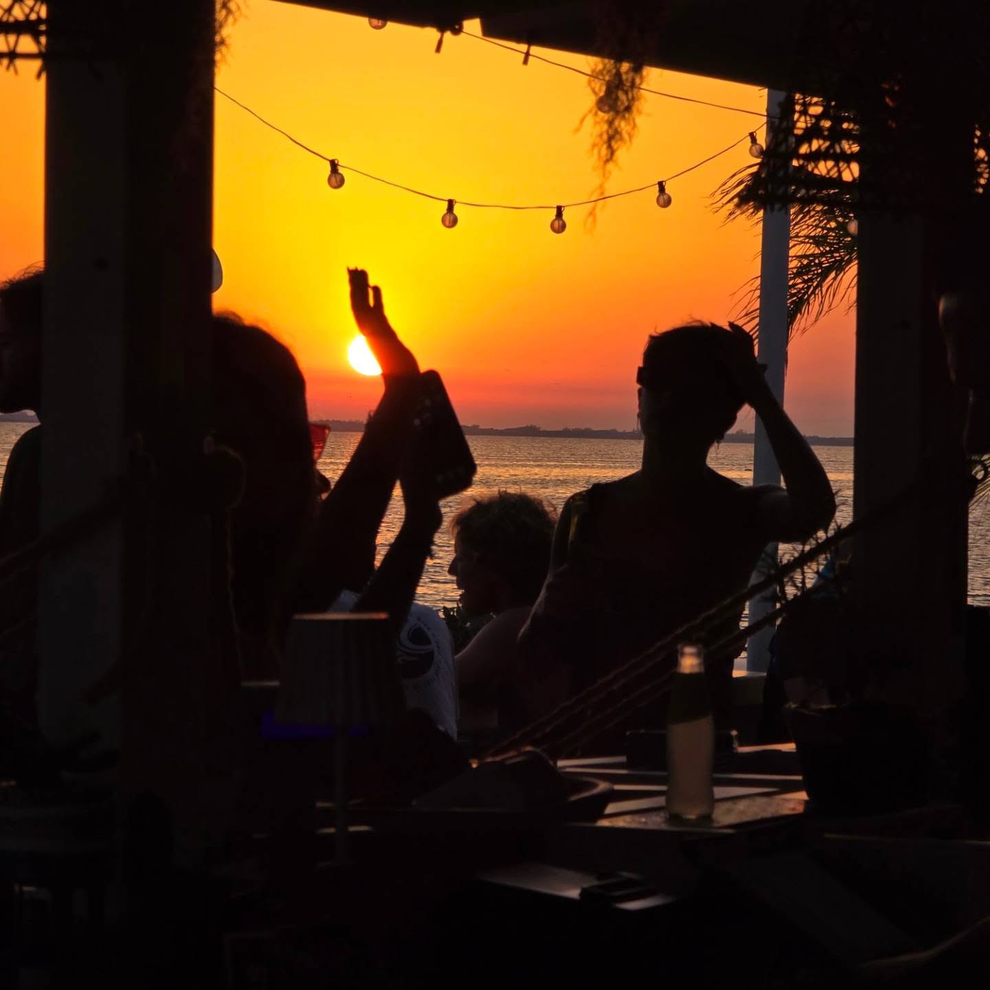 Aperitivo al tramonto sulla laguna